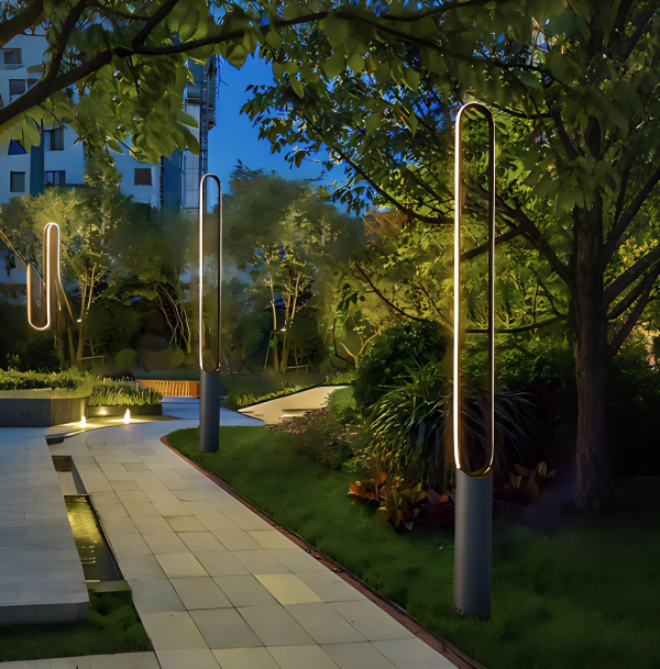 Aura Pathway Light