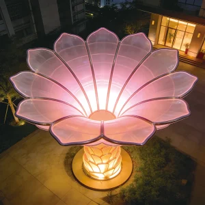 Glorious Lotus Sculpture Light